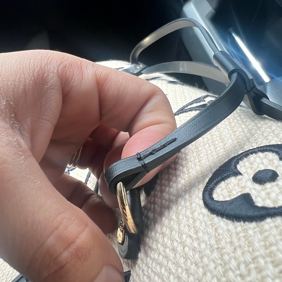 Louis Vuitton Neverful Beige Tote - Picture 10 of 14